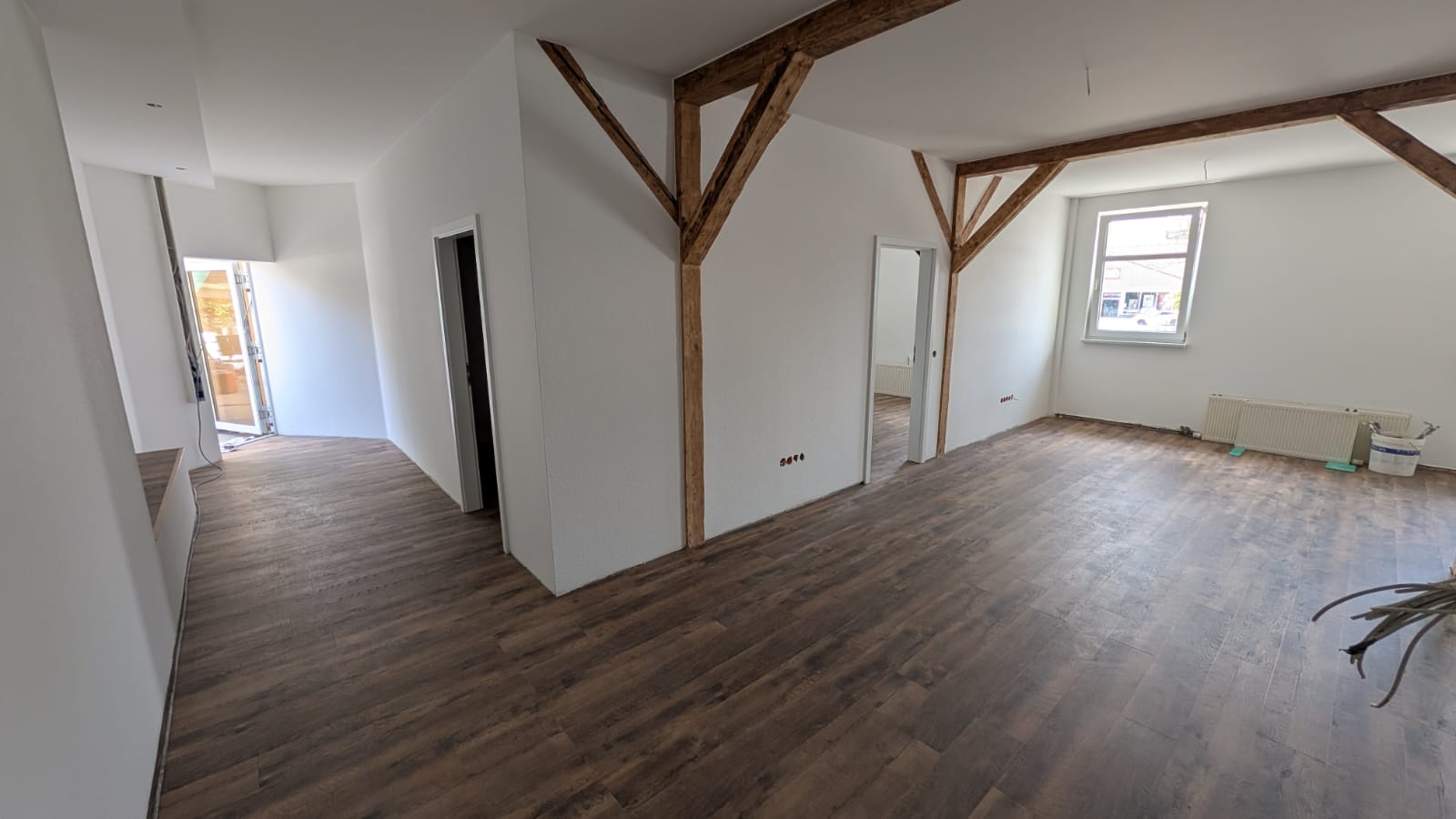 BARRIEREFREIE 2‑RAUM‑WOHNUNG MIT STELLPLATZ & SEPARATEM EINGANG BARRIEREFREIE 2‑RAUM‑WOHNUNG MIT STELLPLATZ & SEPARATEM EINGANG